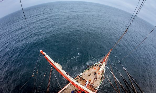 Sedov in Pacific_.jpg