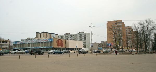 Ivanteyevka_main_square_2008.jpg