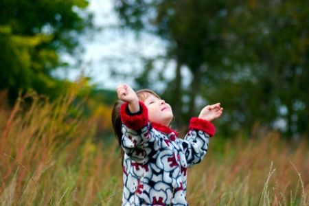 blissful-girl-autumn-dreamstime_3266040.jpg