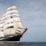 Sedov_32 full_sail 04-07-2012(by Sergey Bystrov).jpg